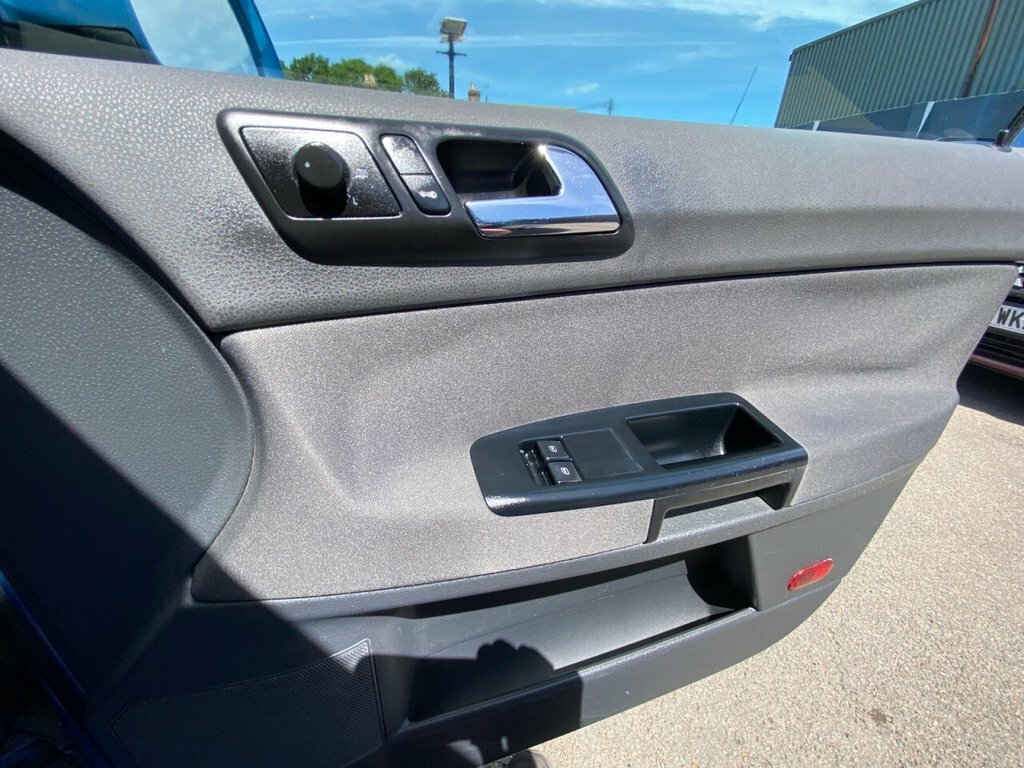 Volkswagen Polo Hatchback Silver #28
