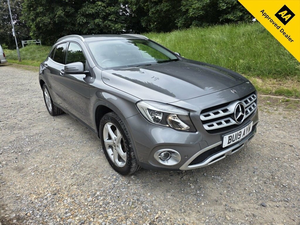 Mercedes-Benz GLA Class 1.6L Sport Grey