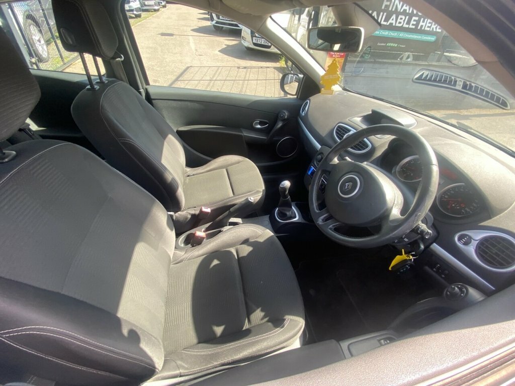 Renault Clio 1.6 Initiale Tomtom Vvt 110 Bhp Blue #44
