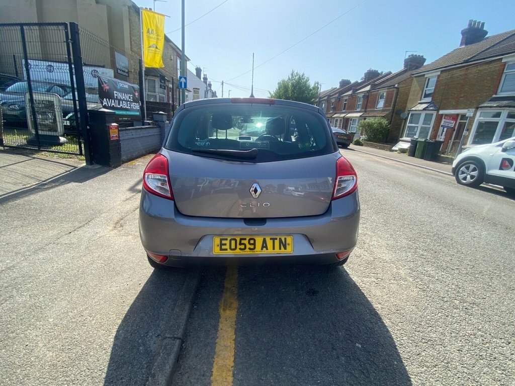 Renault Clio 1.6 Initiale Tomtom Vvt 110 Bhp Blue #25