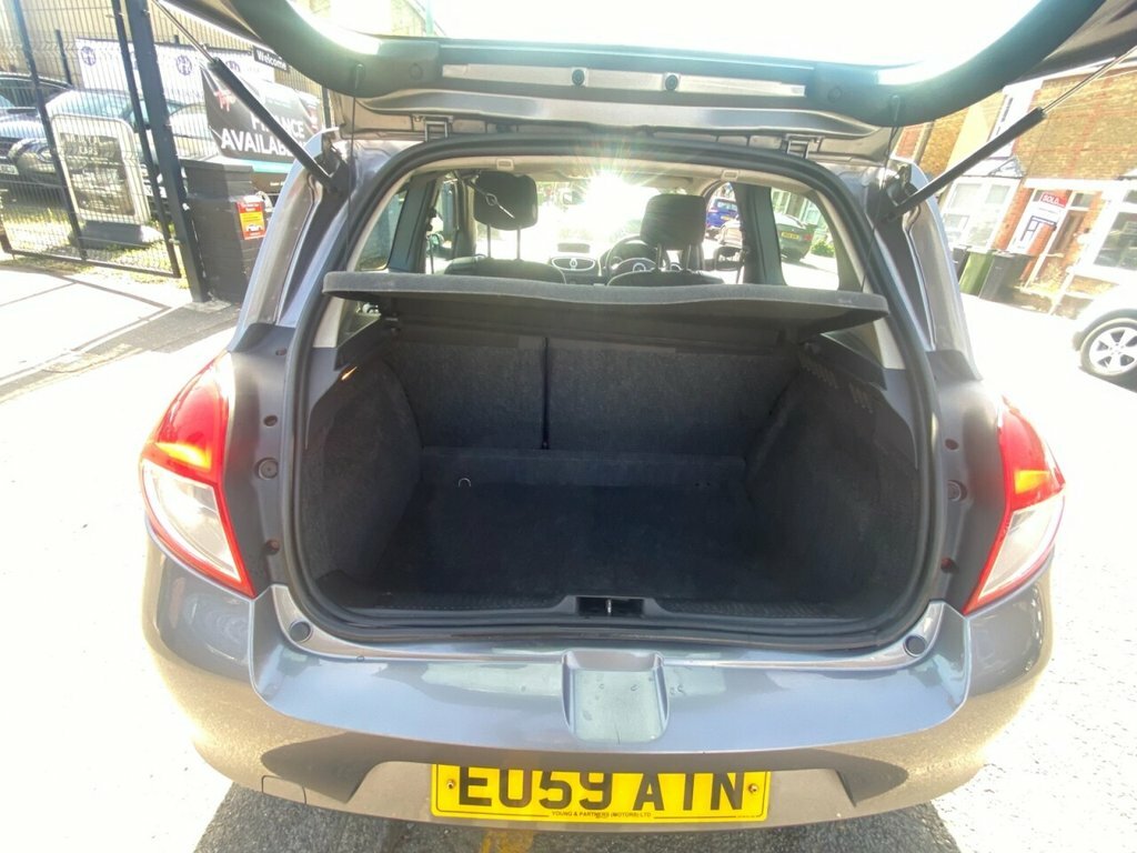 Renault Clio 1.6 Initiale Tomtom Vvt 110 Bhp Blue #9