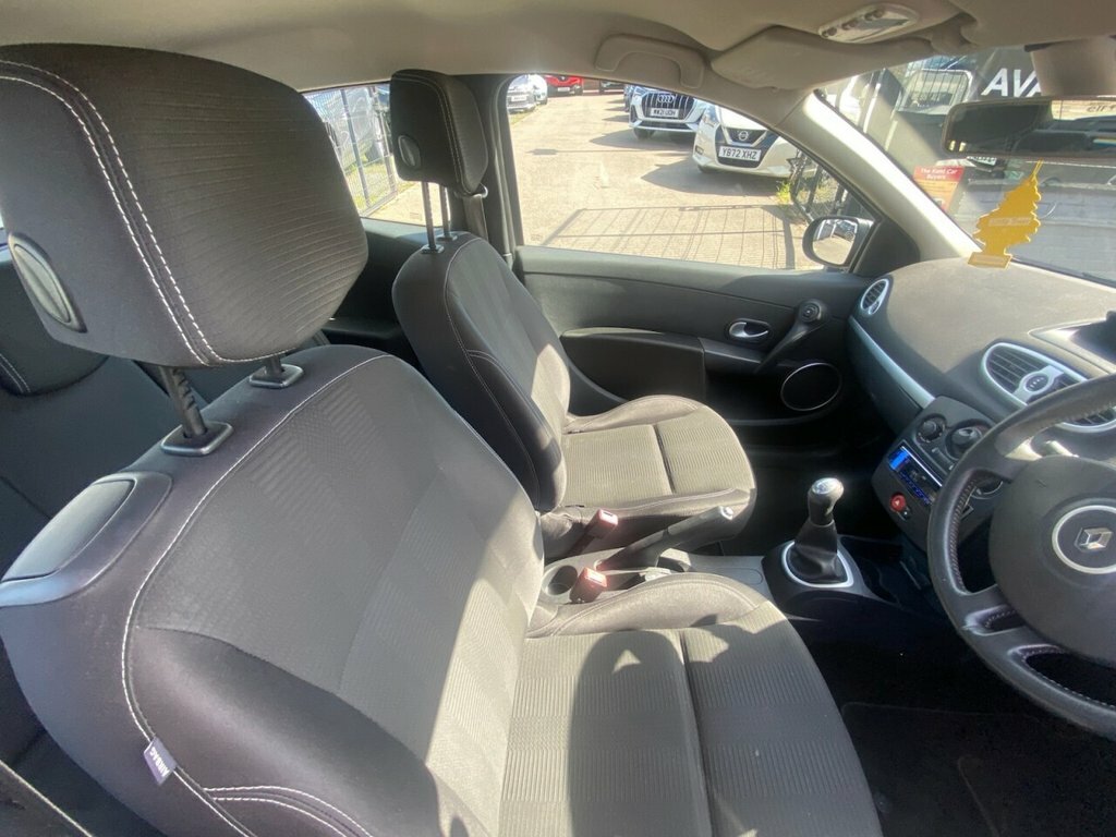 Renault Clio 1.6 Initiale Tomtom Vvt 110 Bhp Blue #36
