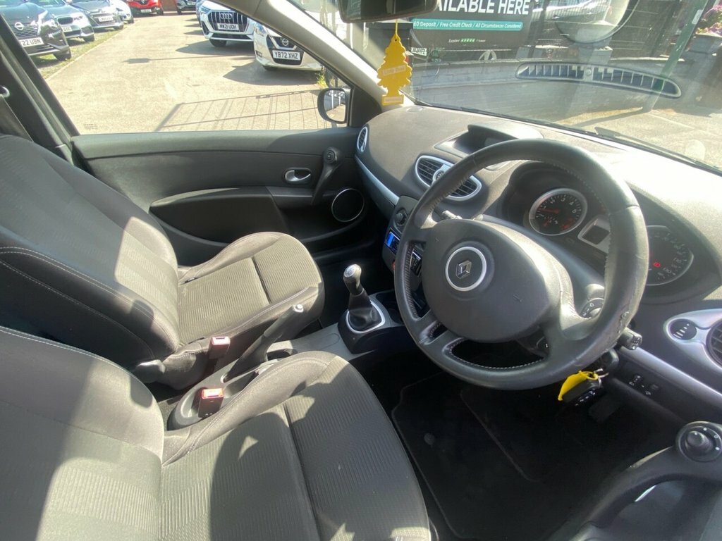 Renault Clio 1.6 Initiale Tomtom Vvt 110 Bhp Blue #46