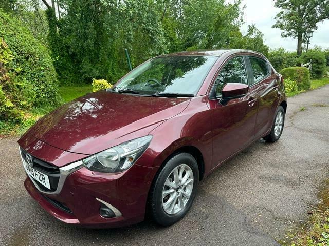 Mazda 2 Se-l Plus Red