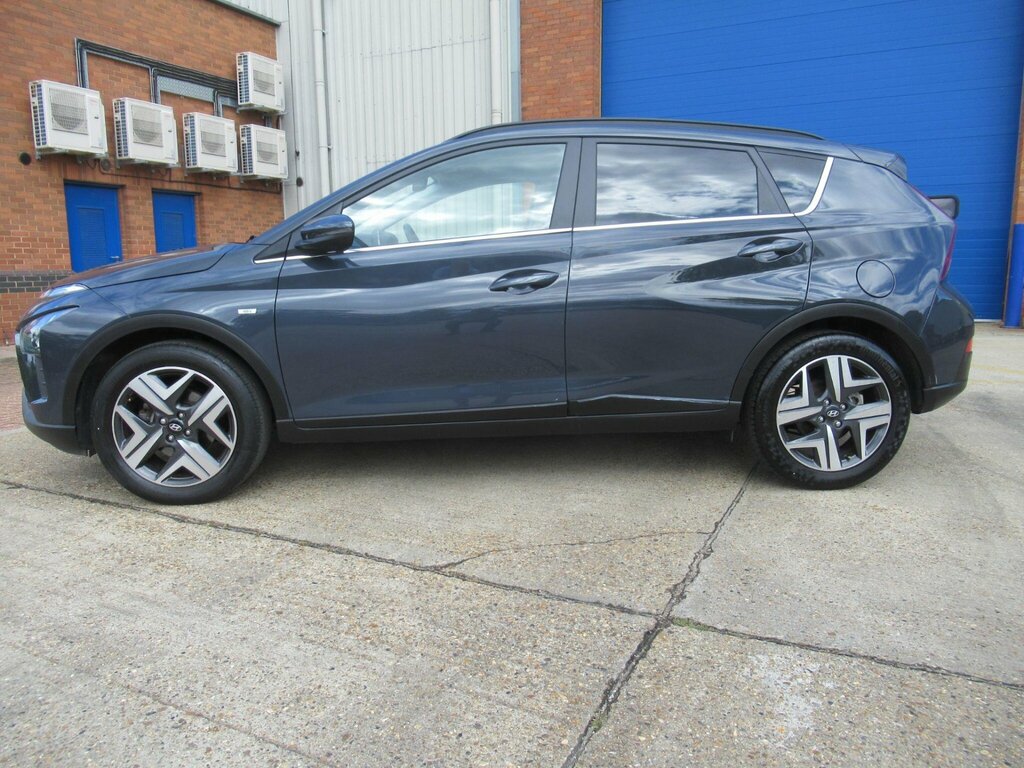Hyundai Bayon 1.0 T-gdi Mhev Premium Dct Euro 6 Ss SD73FRK Grey #3