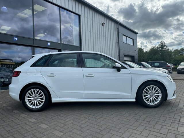 Audi A3 Tdi Ultra Se Technik White #3