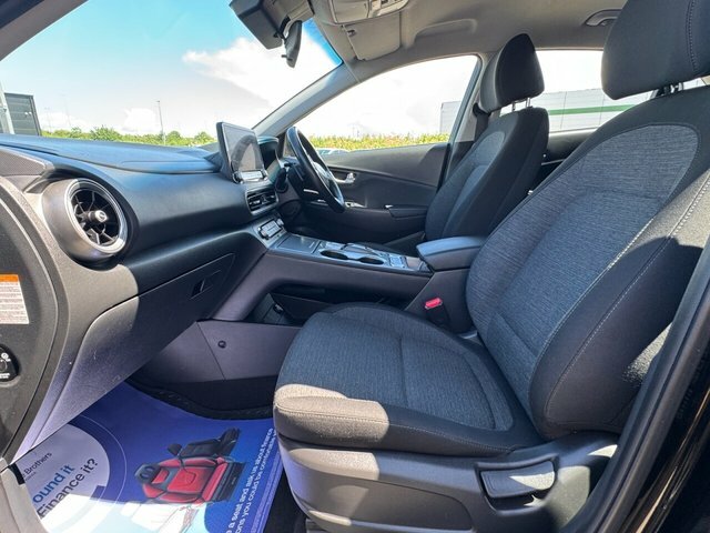 Hyundai Kona Se Connect Suv CA71GME Black #3