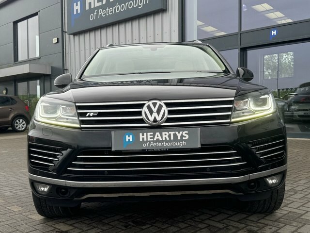 Volkswagen Touareg Tdi V6 Bluemotion Tech Black #2