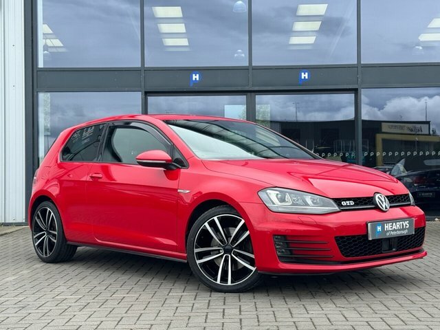 Volkswagen Golf Tdi Bluemotion Tech Gtd BJ16DKV Red