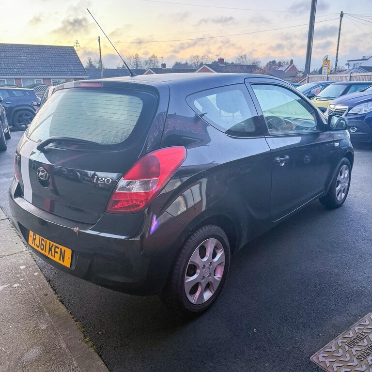 Hyundai I20 1.2 Comfort RJ61KFN Black #4