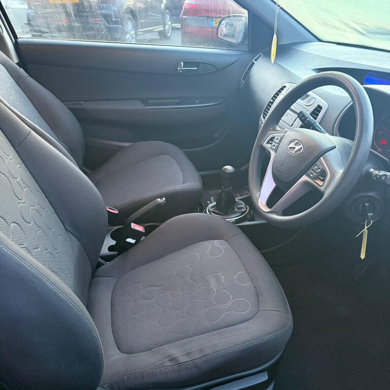 Hyundai I20 1.2 Comfort RJ61KFN Black #5