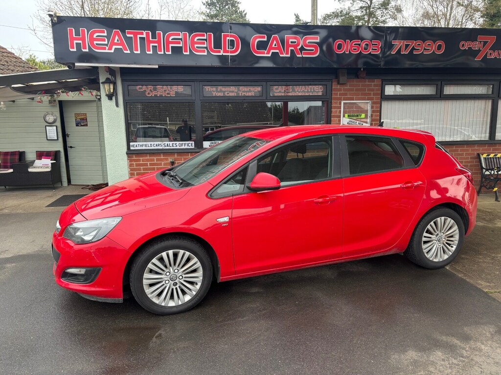 Vauxhall Astra 1.7 Cdti 16V Ecoflex Energy Red