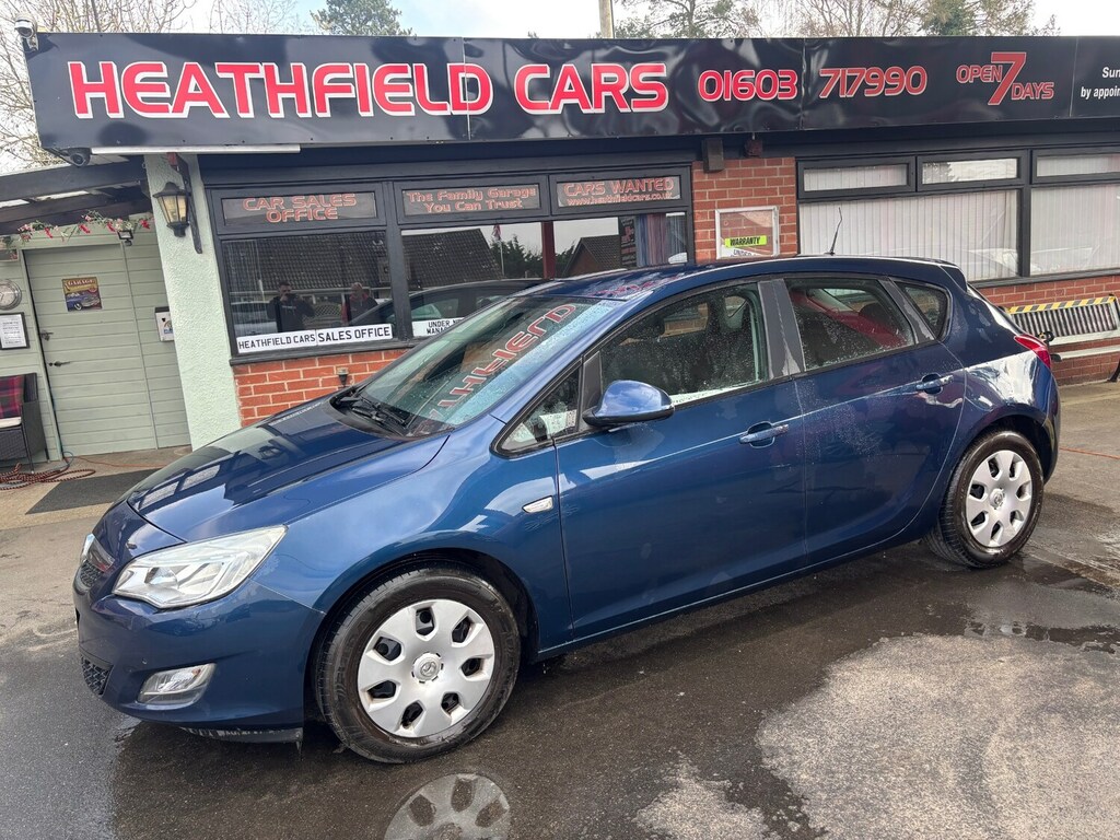 Vauxhall Astra 1.7 Cdti 16V Ecoflex Exclusiv YD60HNF Blue