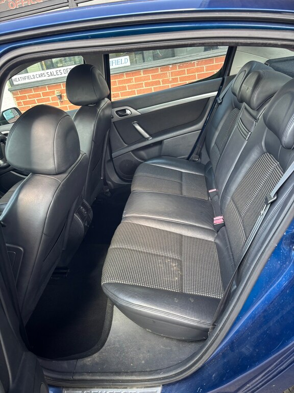 Peugeot 407 2.0 Hdi Executive Silver #7