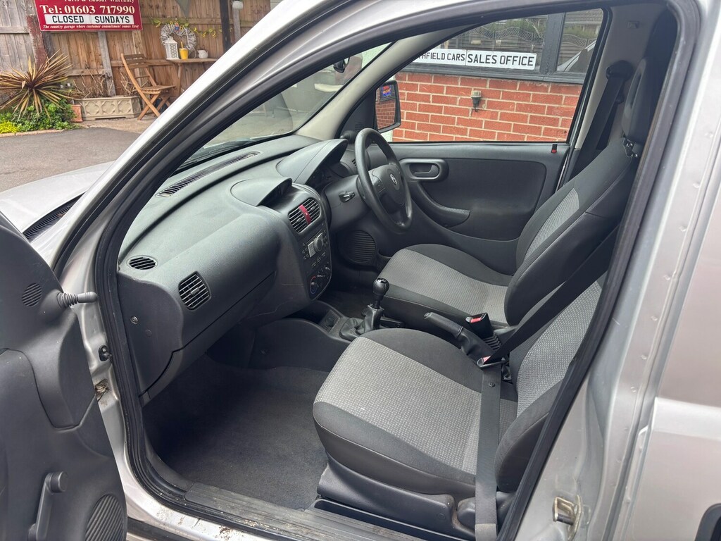 Vauxhall Combo Estate Blue #7