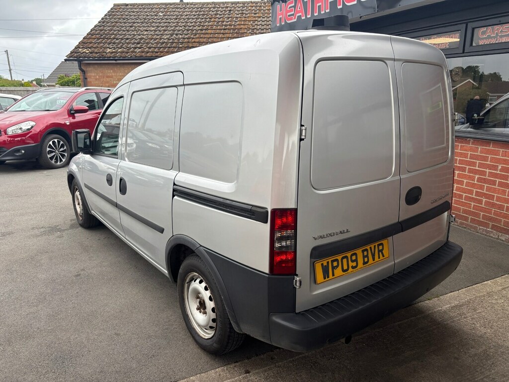 Vauxhall Combo Estate Blue #5