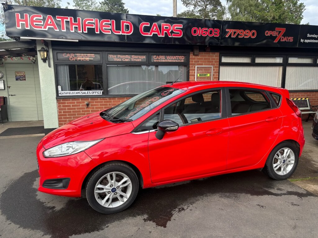 Ford Fiesta 1.25 82 Zetec YA15AGY Red