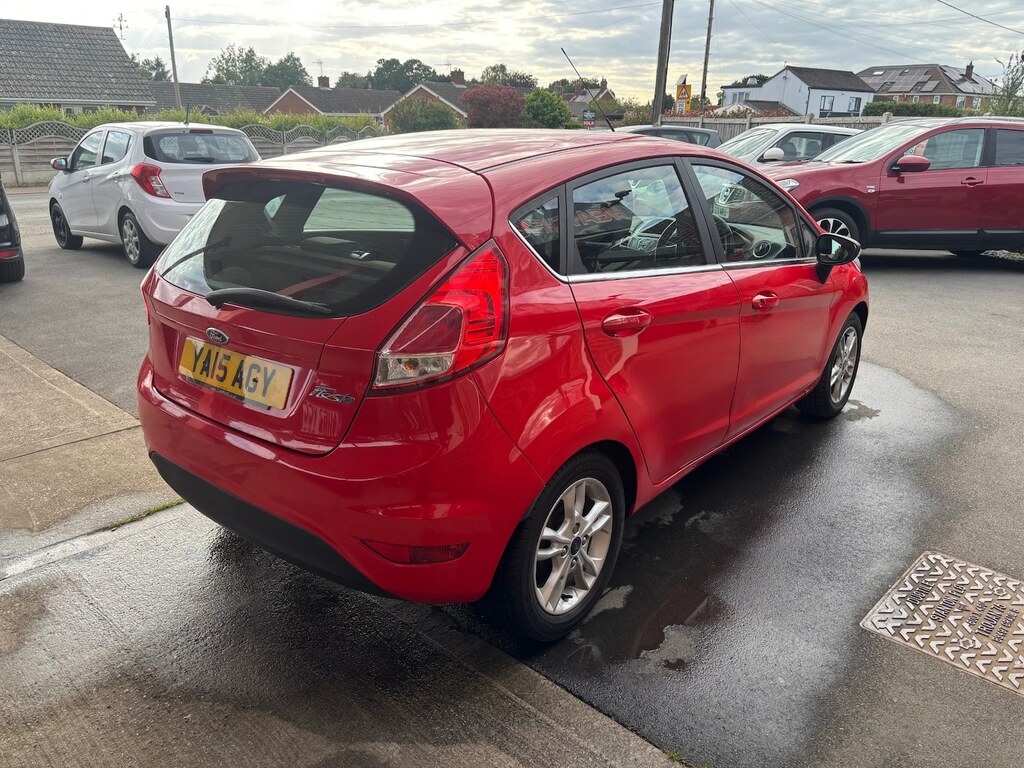 Ford Fiesta 1.25 82 Zetec YA15AGY Red #4