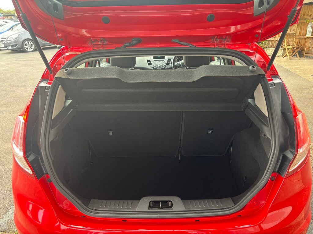 Ford Fiesta 1.25 82 Zetec YA15AGY Red #6