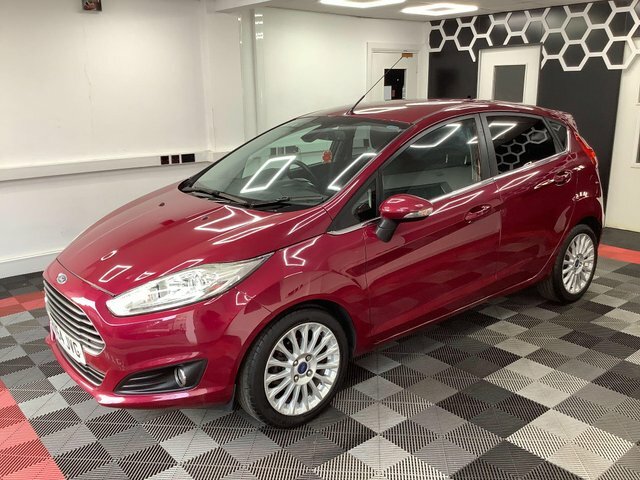 Ford Fiesta Ecoboost Titanium Euro 5 Red #3
