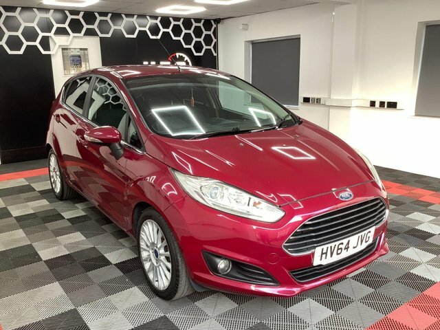 Ford Fiesta Ecoboost Titanium Euro 5 Red