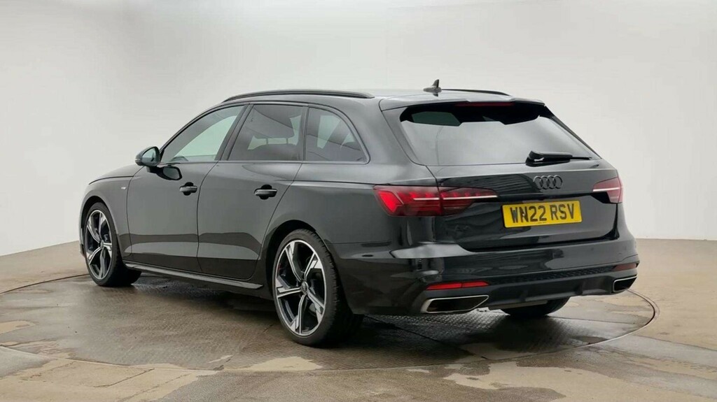 Audi A4 Avant 2.0 Tfsi 40 Black Edition WN22RSV Black #2