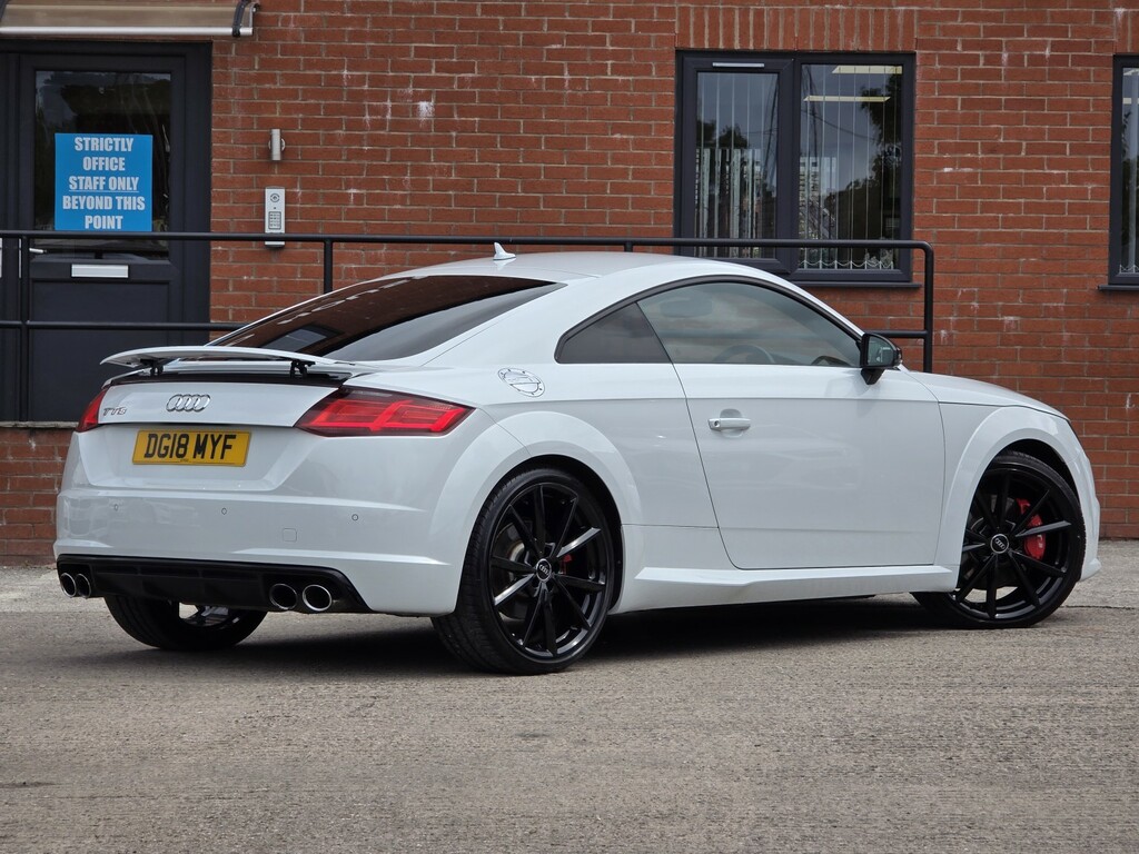 Audi TTS 2.0 Tfsi Black Edition White #6