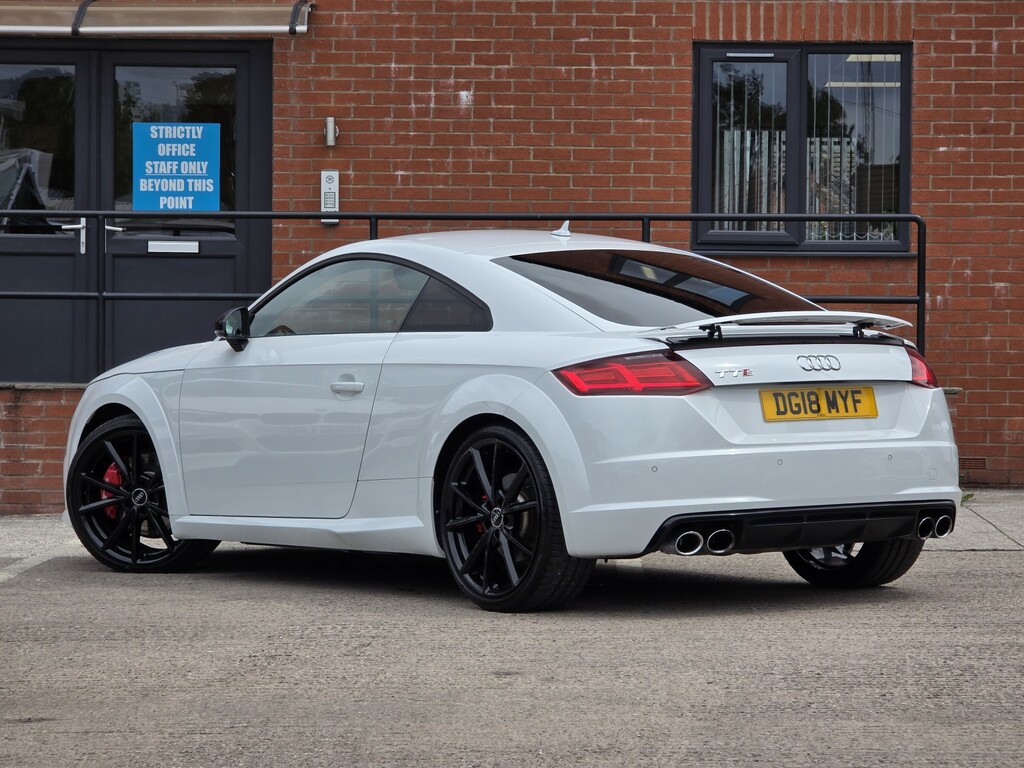 Audi TTS 2.0 Tfsi Black Edition White #2