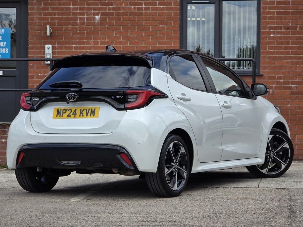 Toyota Yaris 1.5 Vvt-h Premiere Edition MP24KVM White #6