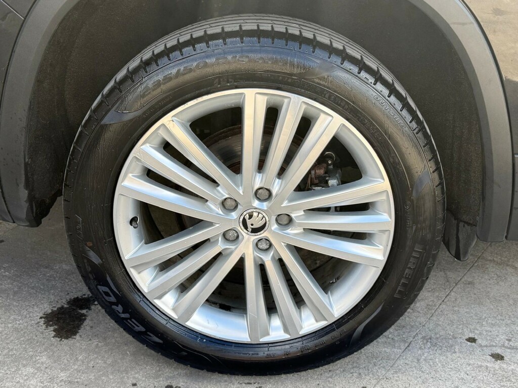 Skoda Kodiaq 2.0 Tdi Se L PK67FWG Black #6