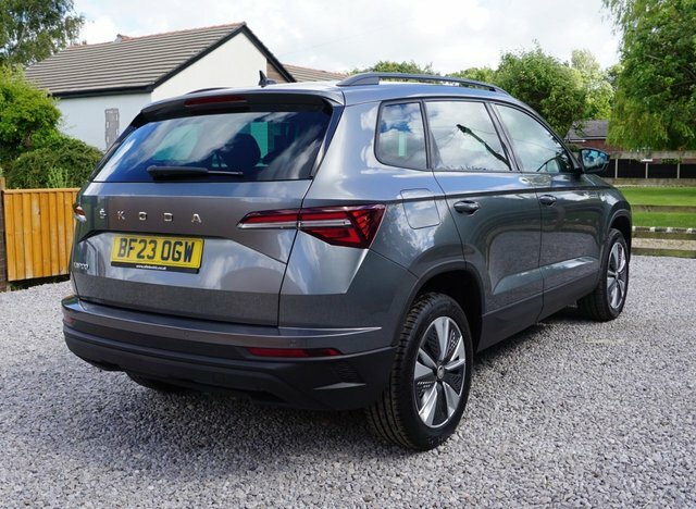 Skoda Karoq Tsi Se Drive Suv Grey #3