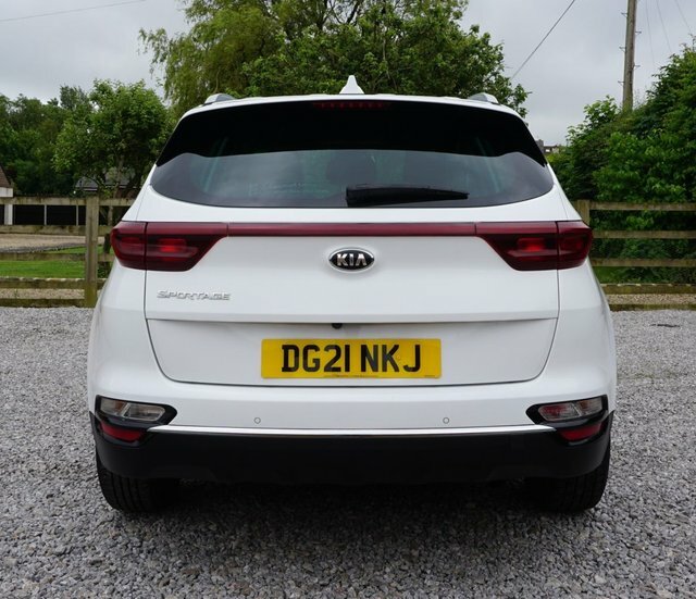 Kia Sportage Gdi 2 Gpf Suv DG21NKJ White #5