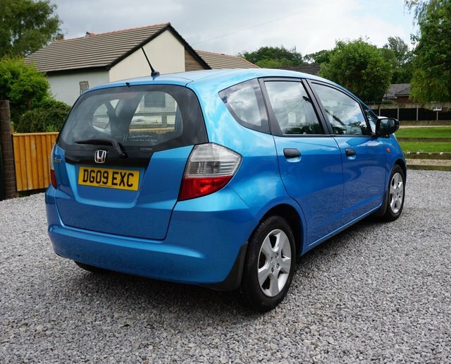 Honda Jazz I-vtec Se Hatchback Blue #3