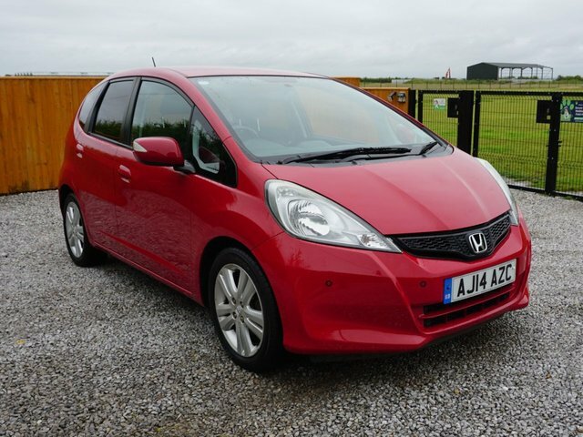 Honda Jazz I-vtec Es Plus Hatchback Red #2