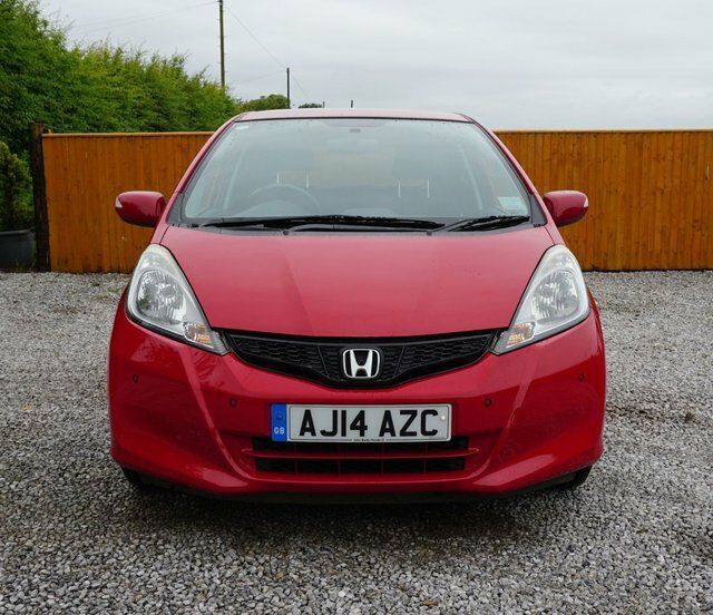 Honda Jazz I-vtec Es Plus Hatchback Red #5