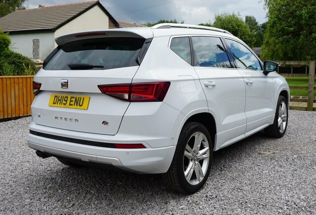 Seat Ateca Tsi Evo Fr Suv White #3