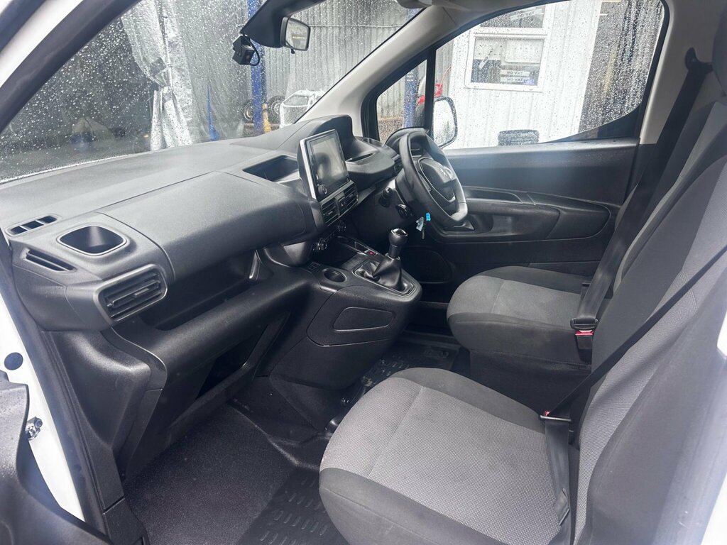 Peugeot Partner 1.5L Professional White #20