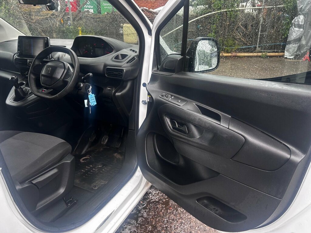 Peugeot Partner 1.5L Professional White #11