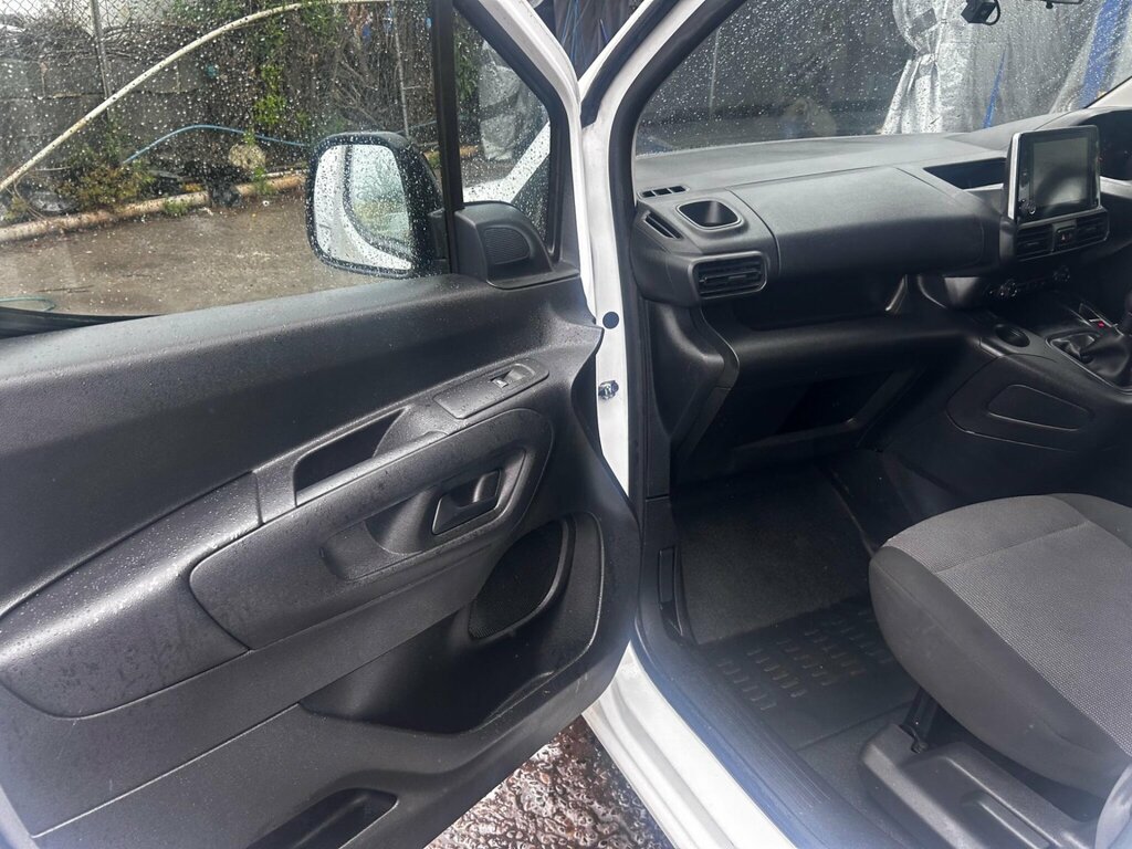 Peugeot Partner 1.5L Professional White #19