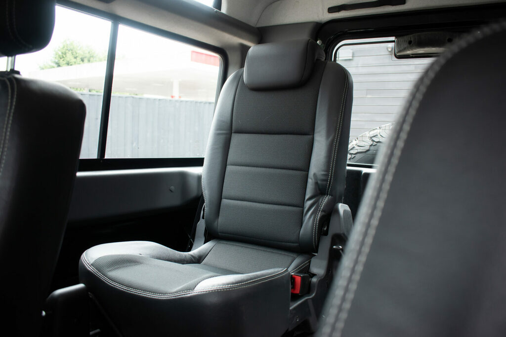 Land Rover Defender 90 90 Xs - Bespoke Green #7