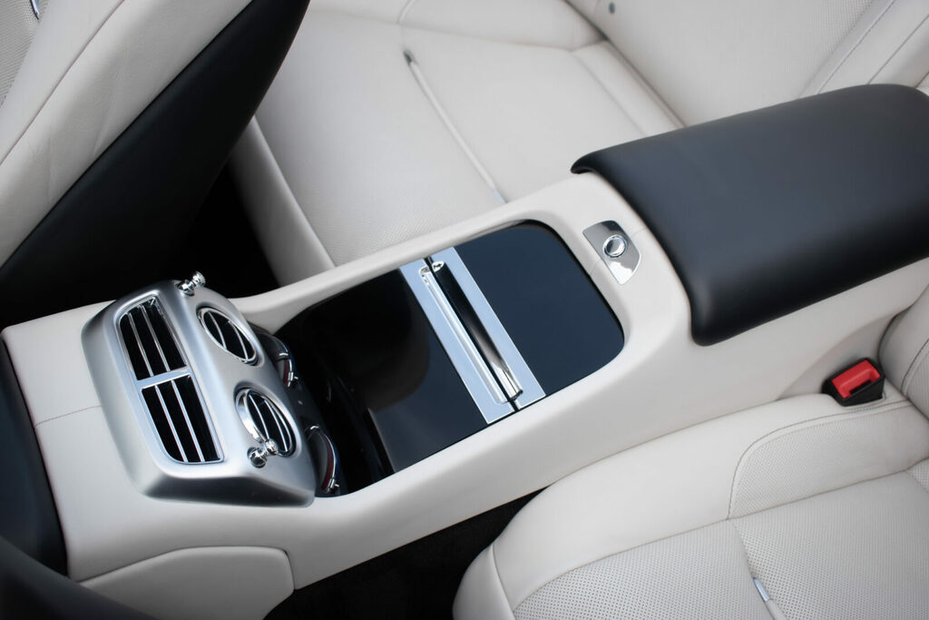 Rolls-Royce Dawn V12 Black #17