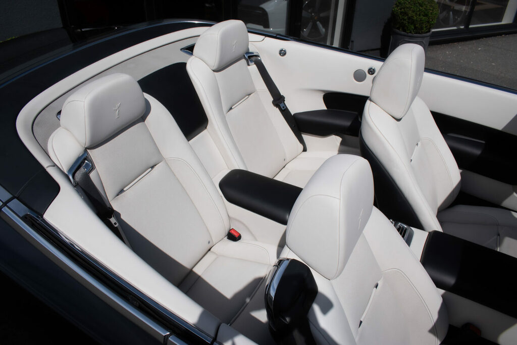 Rolls-Royce Dawn V12 Black #13