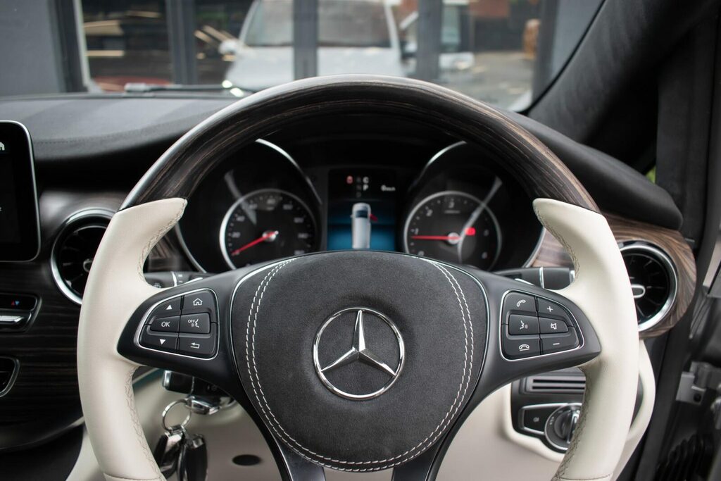 Mercedes-Benz V Class Mpv Black #21