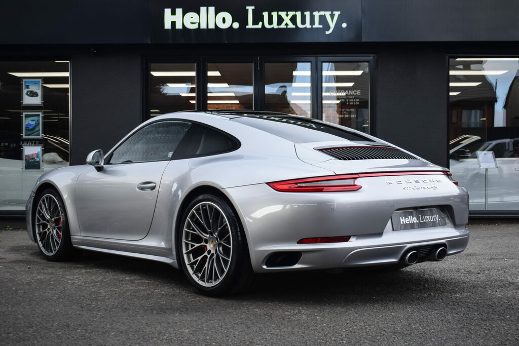 Porsche 911 Porsche 911 Carrera 4 Gts S-a Black #8