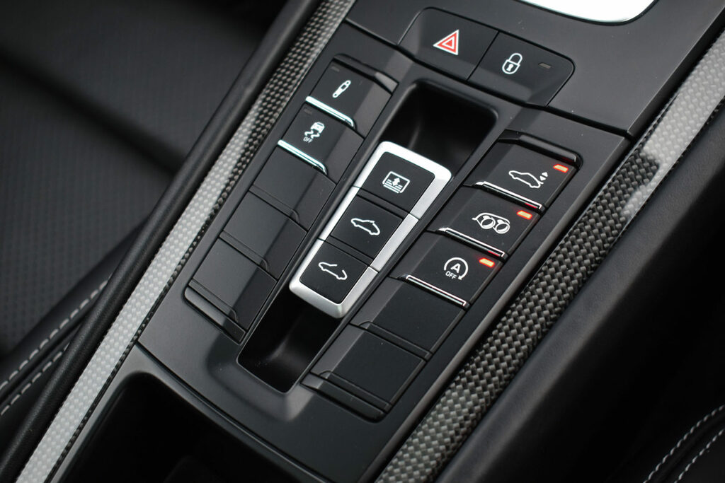 Porsche 911 Porsche 911 Carrera 4 Gts S-a Black #22