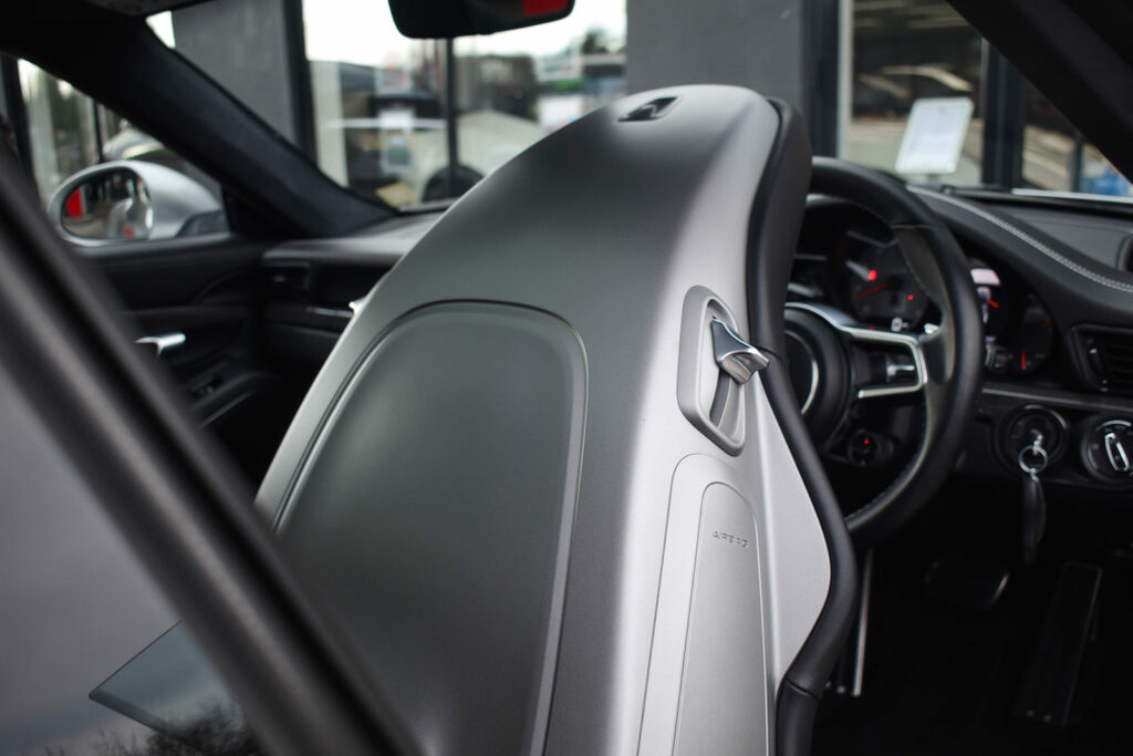 Porsche 911 Porsche 911 Carrera 4 Gts S-a Black #19