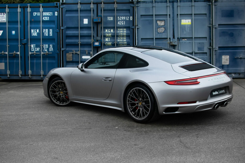 Porsche 911 Porsche 911 Carrera 4 Gts S-a Black #43