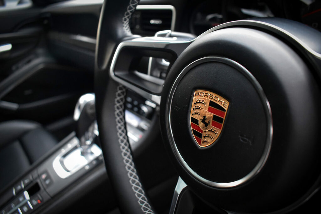 Porsche 911 Porsche 911 Carrera 4 Gts S-a Black #20