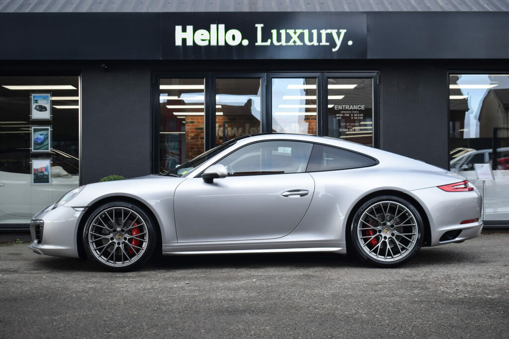 Porsche 911 Porsche 911 Carrera 4 Gts S-a Black #7