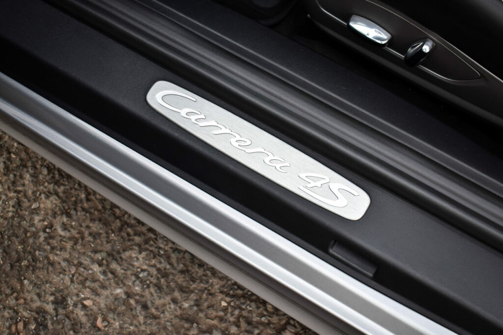 Porsche 911 Porsche 911 Carrera 4 Gts S-a Black #30